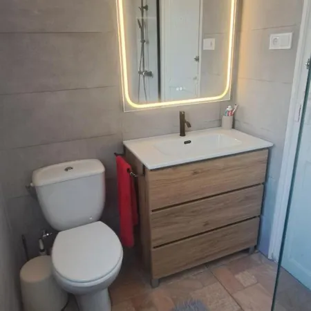 Atenea By The - Claire Homes Homestay Castelldefels
